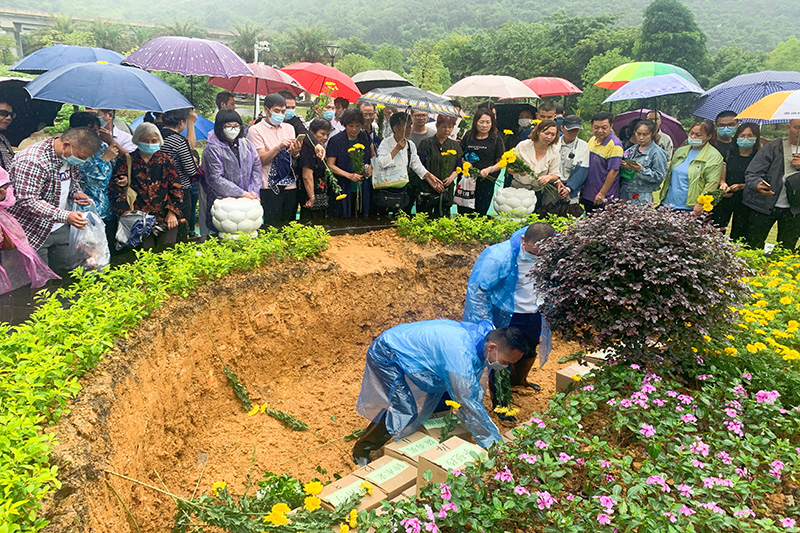 百福陵園承辦第八屆廣西節(jié)地生態(tài)安葬活動暨百色市第二屆公益花壇葬活動